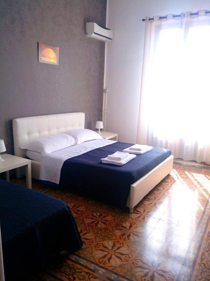 Stanze Di Leo Hotel ปาแลร์โม ภายนอก รูปภาพ